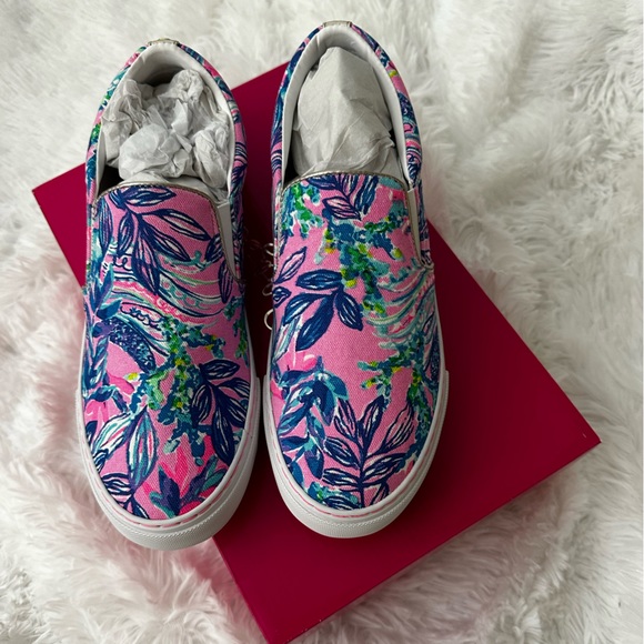 NIB LILLY PULITZER Julie Sneaker, Lilac Rose Just A Lil Jelly, Size 8.5 - Picture 3 of 6